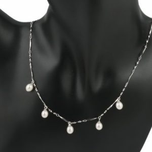Pearl Teardrop Necklace